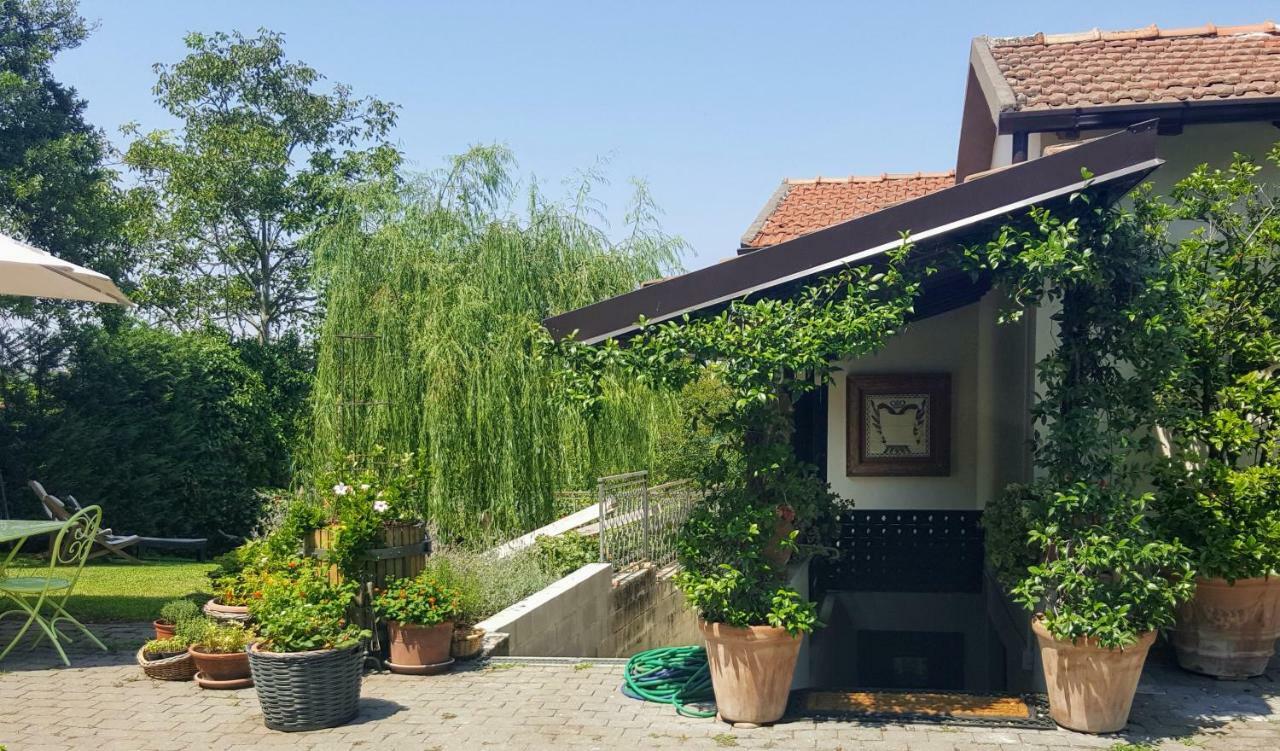 La Terrazza Sui Vigneti-Rovescala Bed & Breakfast San Damiano al Colle Exterior photo